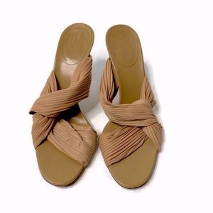 Gucci Women's Nocciola Pleated Brown Tan Slip On High Heels, Size 8.5